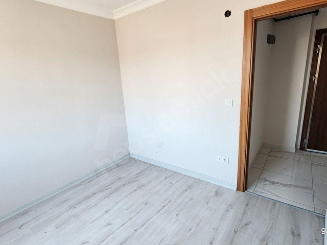 HEDEFTEN SAHİLDE 2 BLOKLU SİTEDE 2+2 140m2 SIFIR DUBLEKS - Görsel 18