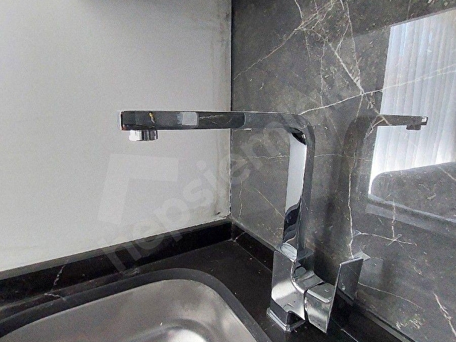 DENİZEVLERİ TRAMVAY DURAĞINA YAKIN EŞYALI LÜKS 1+1 DAİRE - Görsel 12