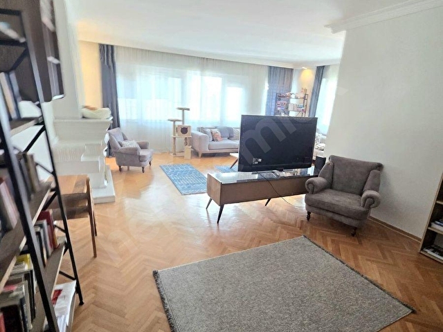 Çankaya Mah.de; Atakule ve Çankaya Köşkü yanı, Ara kat,  Satılık 3 oda 1 salon Ofis/Büro.. - Görsel 19