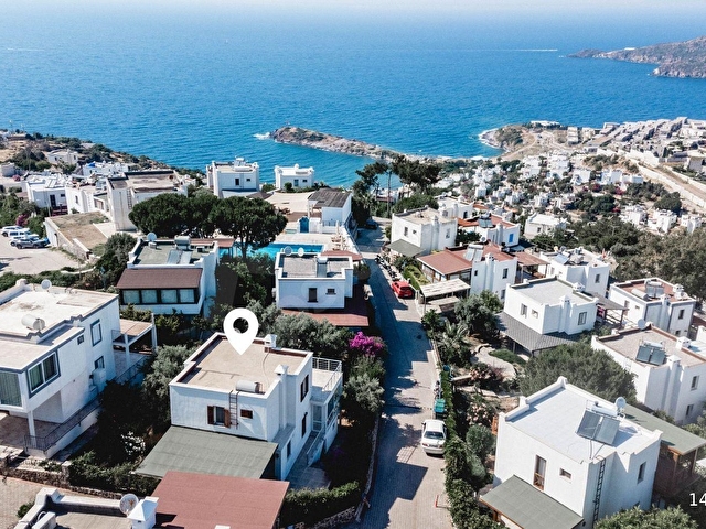 Bodrum Yalıkavakta Bahçeli Müstakil Villa | Plajlı Site