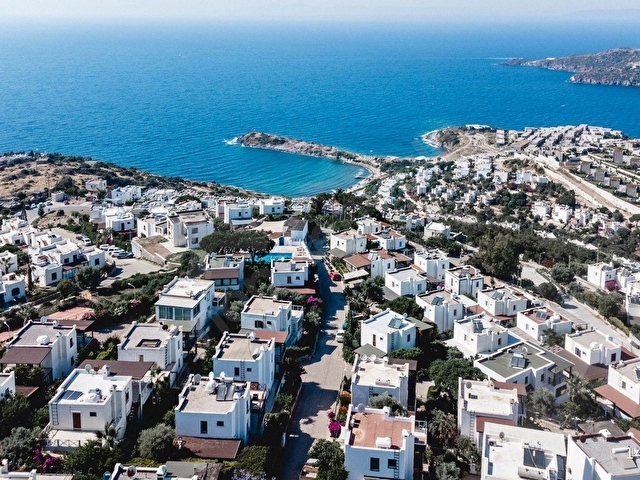 Bodrum Yalıkavakta Bahçeli Müstakil Villa | Plajlı Site - Görsel 2