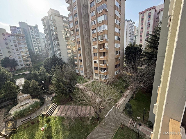 ATAŞEHİR EMLAK KONTLARINDA TEMİZ BAKIMLI ARA KAT 2+1 BOŞŞ - Görsel 4