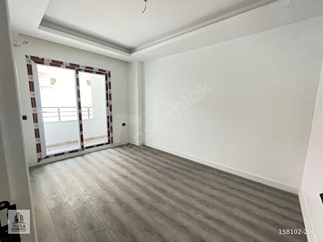 PARLADAN MARİNAYA YÜRÜME MESAFESİNDE SATILIK LÜKS 2+1 DAİRE - Görsel 5