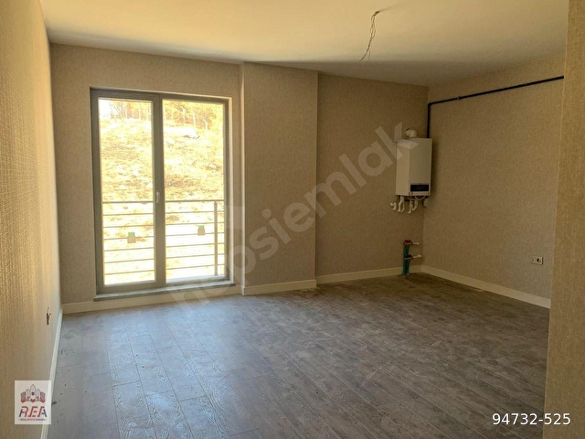 Taşpınar’da Cadde Üzerinde Kiralık İşyeri veya Konut - Görsel 8