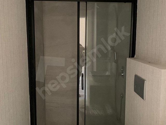 Taşpınar’da Cadde Üzerinde Kiralık İşyeri veya Konut - Görsel 13