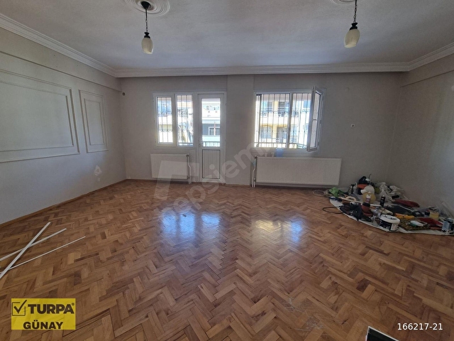 Buca Tenis Kulübü Yakını, Geniş ve Ferah Kiralık Daire - Görsel 3