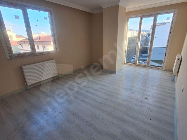 SANCAKTEPE MERVE MAHALLESİ 3+1 OTOPARKLI SATILIK DAİRE