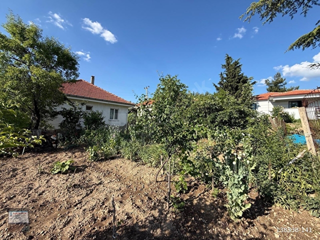 BAKLAN MERKEZDE 388M2 ARSA İÇİNDE SATILIK BAHÇELİ EV - Görsel 9