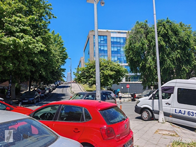 1.Leventte kendine ait bahçeli, asansörlü daire. - Görsel 14