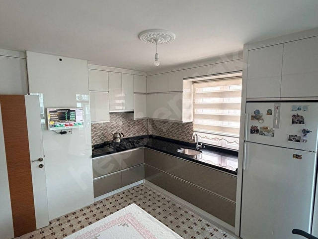 YILDIRIM EMLAKTAN BAHÇELİEVLER MAHALLESİNDE SATILIK 3+1 DAİRE - Görsel 8