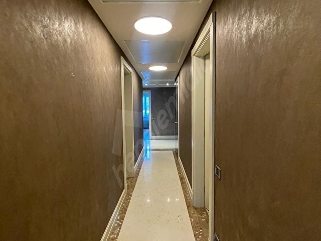 METROCİTYDE TAŞINMAYA HAZIR, ŞEHİR MANZARALI 4,5 + 1 KİRALIK - Görsel 23