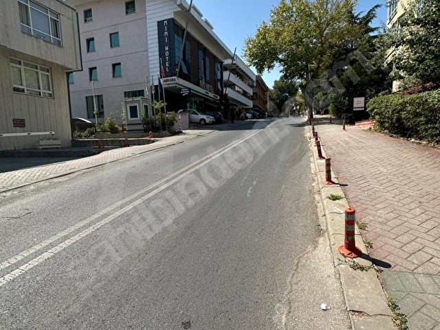GAZİOSMANPAŞA KULELİ de GİRİŞ KATI BOŞ BAKIMLI 90 m2 2+1 - Görsel 14
