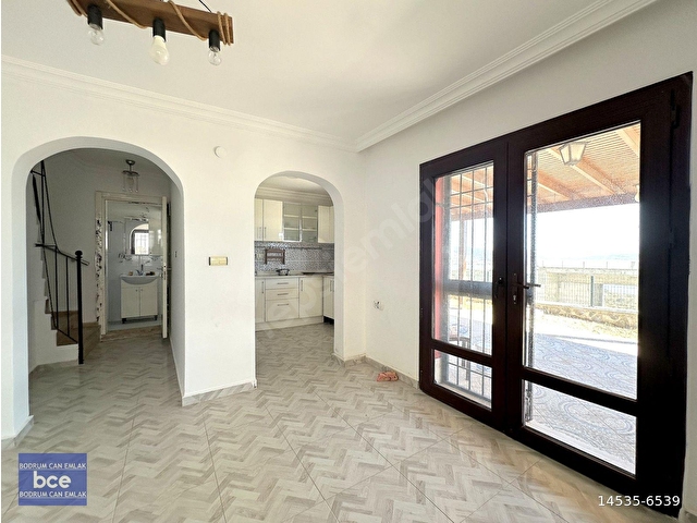 BODRUMA YAKIN ADABÜKÜ KUMSAL PLAJLI SİTEDE TAM MÜSTAKİL MANZARALI TRİPLEKS VİLLA, FIRSAT ACİL FİYAT - Görsel 20