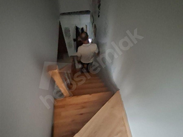 GÜNGÖREN MERKEZ MAH. 12 YILLIK DUBLEKS SATILIK DAİRE - Görsel 5