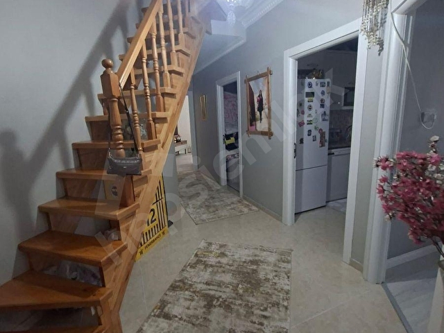 GÜNGÖREN MERKEZ MAH. 12 YILLIK DUBLEKS SATILIK DAİRE - Görsel 3