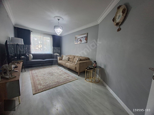 GÜNGÖREN MERKEZ MAH. 12 YILLIK DUBLEKS SATILIK DAİRE