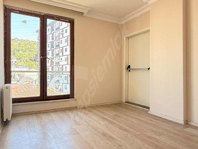 Kartal Hürriyette Satılık 4+1 Dublex Daire - Görsel 30