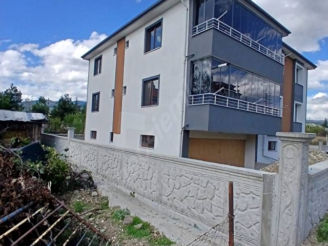 Sahibinden satılık mustakil ev 3 katlı 2 daire 1 bodrum - Görsel 2