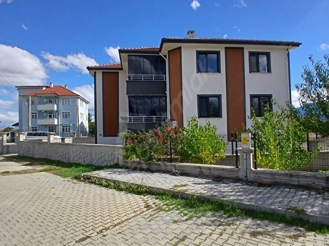 Sahibinden satılık mustakil ev 3 katlı 2 daire 1 bodrum - Görsel 17