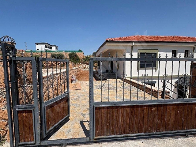 İKİ Ailenin Rahatça Yaşayabileceği 5+2 Havuzlu Lüks Villa! - Görsel 2