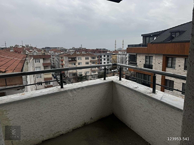 Merkezde 3+1, Ön Cephe Otoparklı 130m2 - Görsel 14