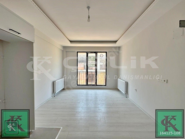 ÇELİKTEN SİTE İÇERSİNDE OTOPARKLI SIĞINAKLI KİRALIK 1+1 DAİRE - Görsel 12