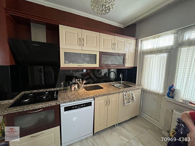 KIZLARPINARI CADDESİ ÜZERİ DUTLUK GÖBEKTE EŞYALI TEMİZ DAİRE - Görsel 23