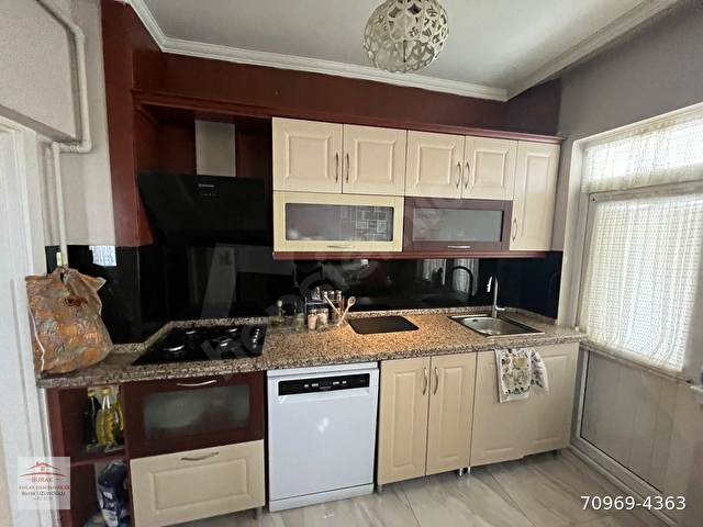 KIZLARPINARI CADDESİ ÜZERİ DUTLUK GÖBEKTE EŞYALI TEMİZ DAİRE - Görsel 24