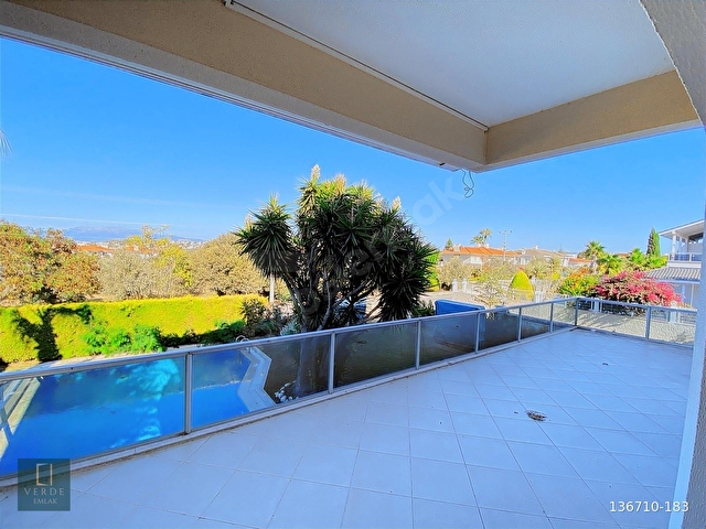 ÇEŞME BOYALIKTA 630 M2 ARSA İÇİNDE TRİPLEKS 5+2 VİLLA - Görsel 14