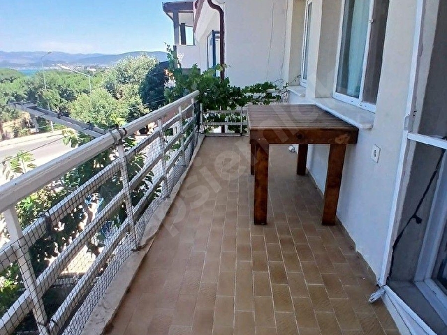 İzmir Urla iskele mahallesinde deniz manzaralı villa satılık - Görsel 16