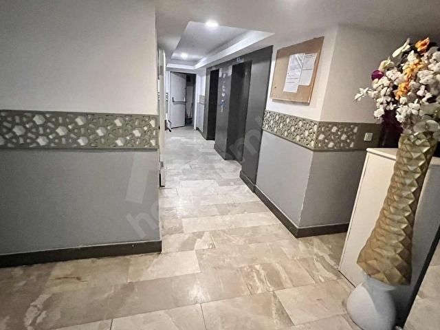 METROBÜSE YAKIN SİTE İÇERİSİNDE KAPALI MUTFAK SATILIK 2+1 - Görsel 2