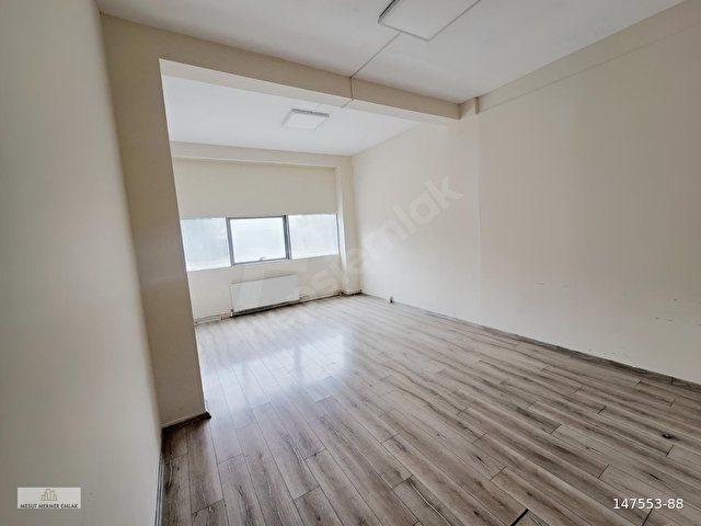 MERKEZİ LOKASYON 1450 M2 KAPALI ALAN ASANSÖRLÜ TİCARİ DÜKKAN - Görsel 16