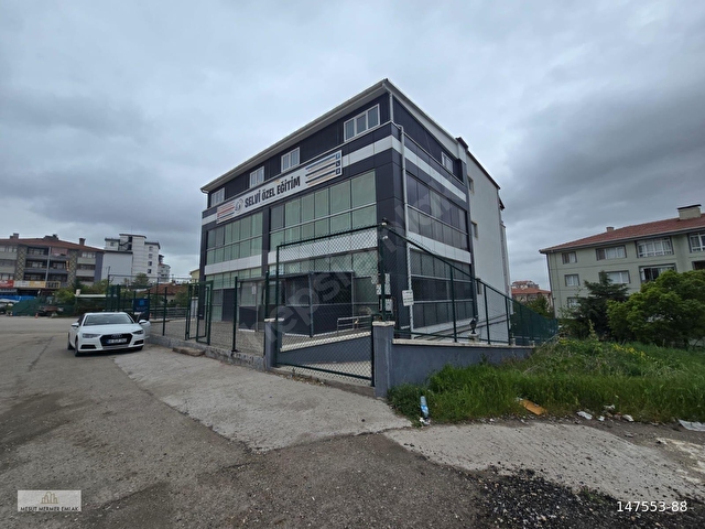 MERKEZİ LOKASYON 1450 M2 KAPALI ALAN ASANSÖRLÜ TİCARİ DÜKKAN - Görsel 3