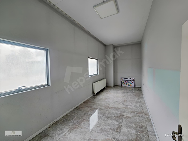 MERKEZİ LOKASYON 1450 M2 KAPALI ALAN ASANSÖRLÜ TİCARİ DÜKKAN - Görsel 8