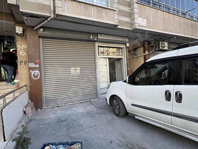 Esenyurtta satılık dükkan