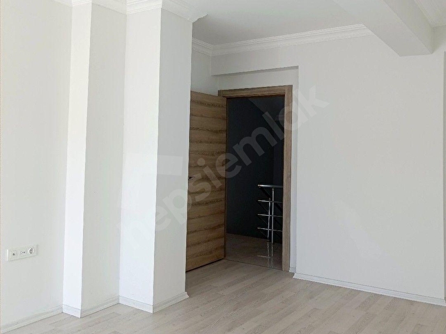 GÜNDOĞDU MH.SİNDE 4+1 DUBLEX  180 M2 KİLERLİ  SIFIR ANKASTRELİ DAİRE - Görsel 17