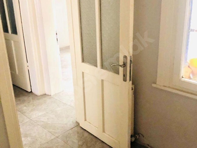 Cihangirde Tam Göbekte Yüksek Tavanlı Tamamı Yenilenmiş Sıfır Süper Bahçeli Balkonlu (2+1)(95)m2 - Görsel 21