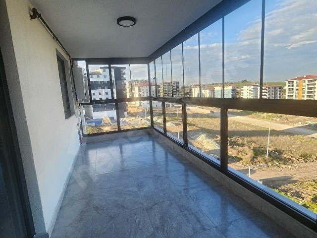 ŞÜKRÜPAŞA MAHALLESİNDE KAPALI OTOPARKLI EBEVEYN BANYOLU SIFIR 3+1 KİRALIK DAİRE