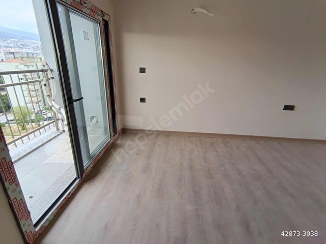 BAYRAKLI MANAV KUYUDA SİTE İÇİNDE 3+1 KİRALIK DAİRE - Görsel 6