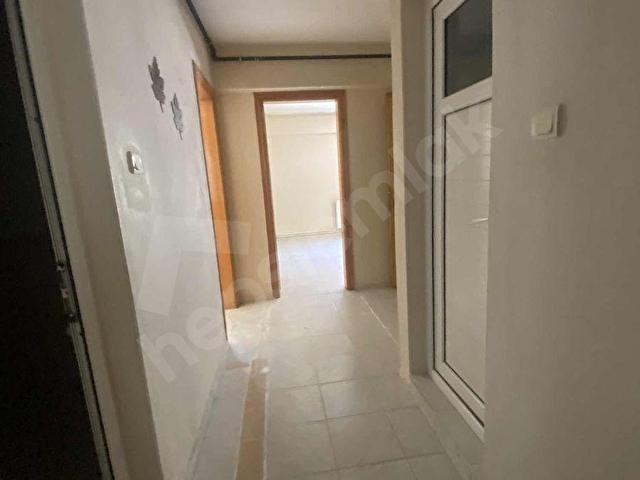 BUCA YEŞILBAĞLARDA KİRALIK DOĞALGAZLI ARAKAT 2+1 DAİRE - Görsel 2