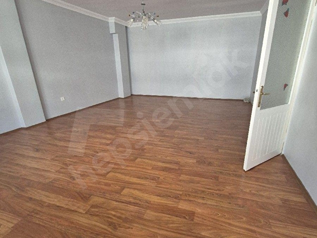 SİLİVRİ ALİBEY MAH.  MERKEZDE KİRALIK 3+1 ARAKAT TEMİZ DAİRE 27.000TL ÖNER EMLAK - Görsel 17