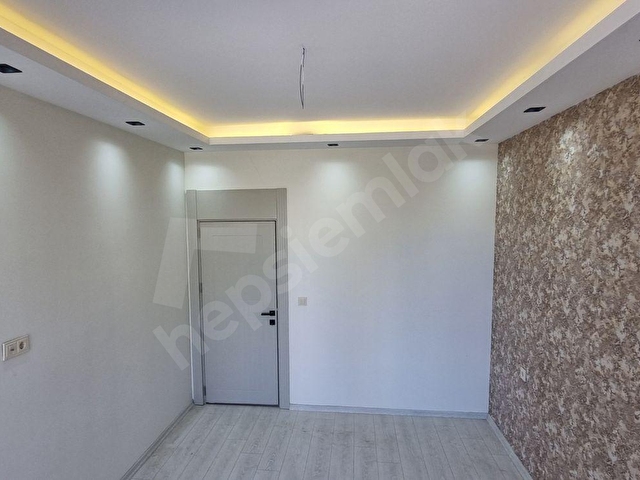 ROYAL EMLAKTAN TÖMÜK MAH SATILIK SIFIR 1+1 LÜX YAZLIK 65m2 DAİRE - Görsel 16