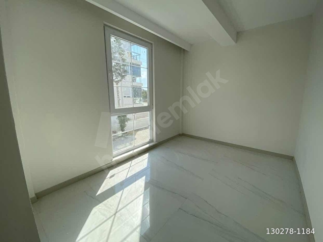 Ertuğrulgazide 3 üncü kat Satılık Lüks 1+1 Daire (55m², - Görsel 11