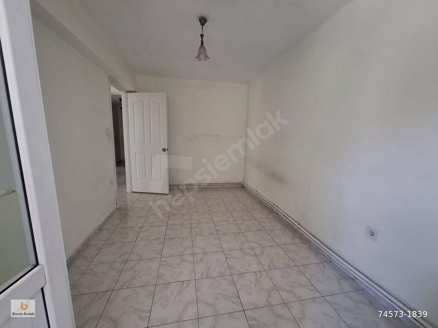 KİRALIK DAİRE KALORİFERLİ ÖN CEPHE - Görsel 3