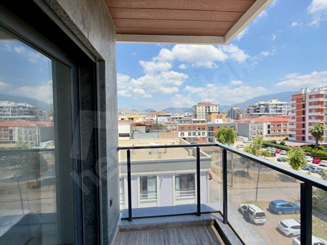 FORUMLİFE REZİDANSTA SATILIK LÜX 1+1 EŞYALI ARAKAT DAİRE - Görsel 8