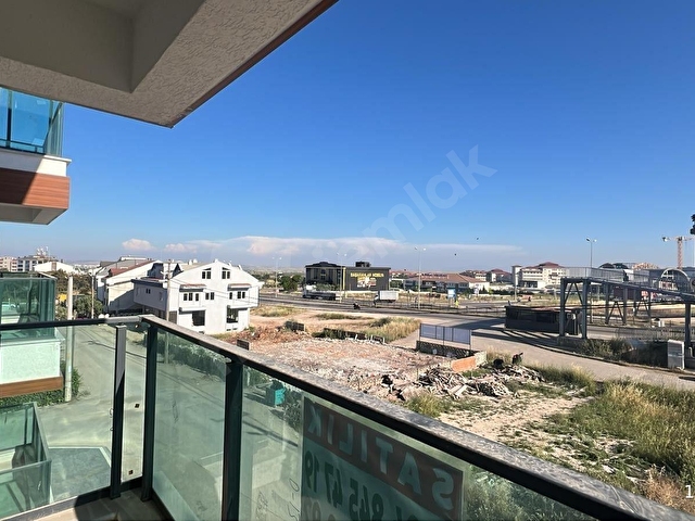 CM GROUP İNVEST | BANDIRMA YENİMAHALLE’DE SATILIK KÖŞE 2.KAT 1+1 DAİRE