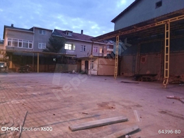 Pendik Kavakpınarda tel örgü ile çevrili suyu elektriği olan - Görsel 2