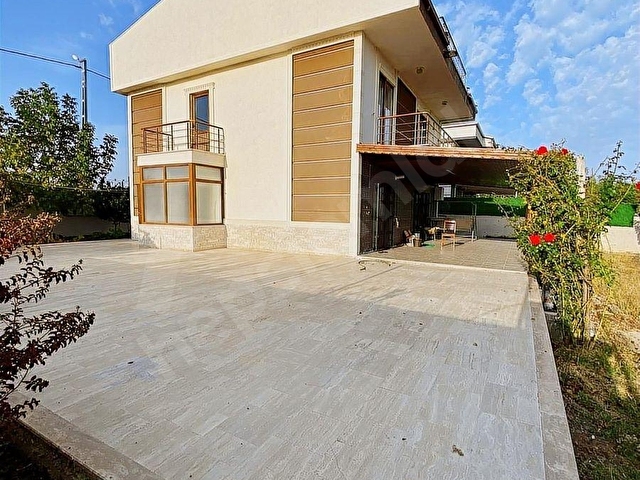 SİLİVRİ GÜMÜŞYAKA DA MÜSTAKİL SATILIK LÜKS VİLLA - Görsel 8
