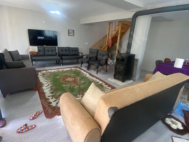KARABÜK MERKEZ PİRİNÇLİKTE ÖZENLE YAPILMIŞ 2 KATLI EV VE ARSASI - Görsel 7