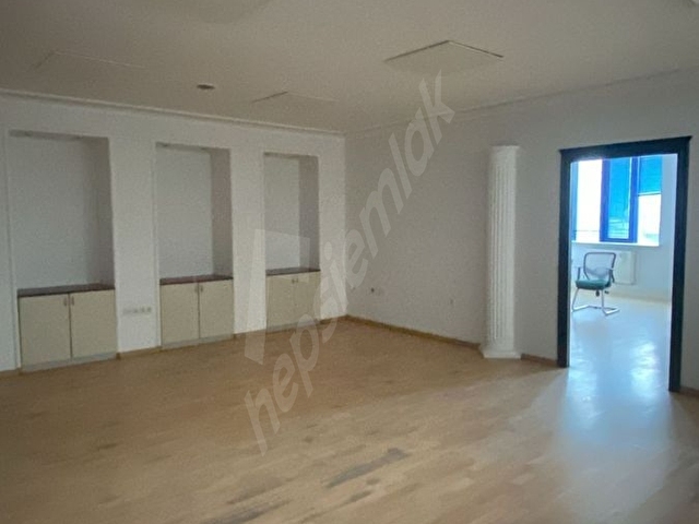 Kaynarca E5 cepheli kiralık ofis - Görsel 8